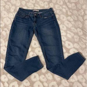 Women’s Levi Skinny Jeans